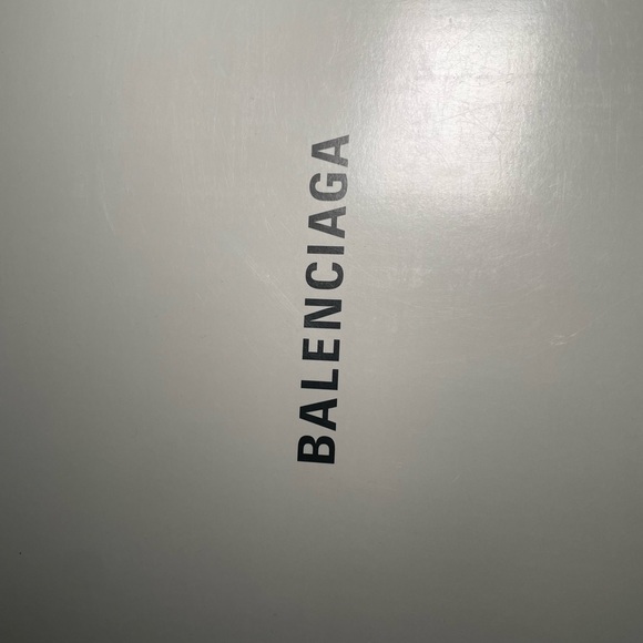 Balenciaga women’s Zen Sneaker MATT LEATH BLACK/ WHITE | Size: C 38 USA SIZE : 8 - Picture 9 of 10